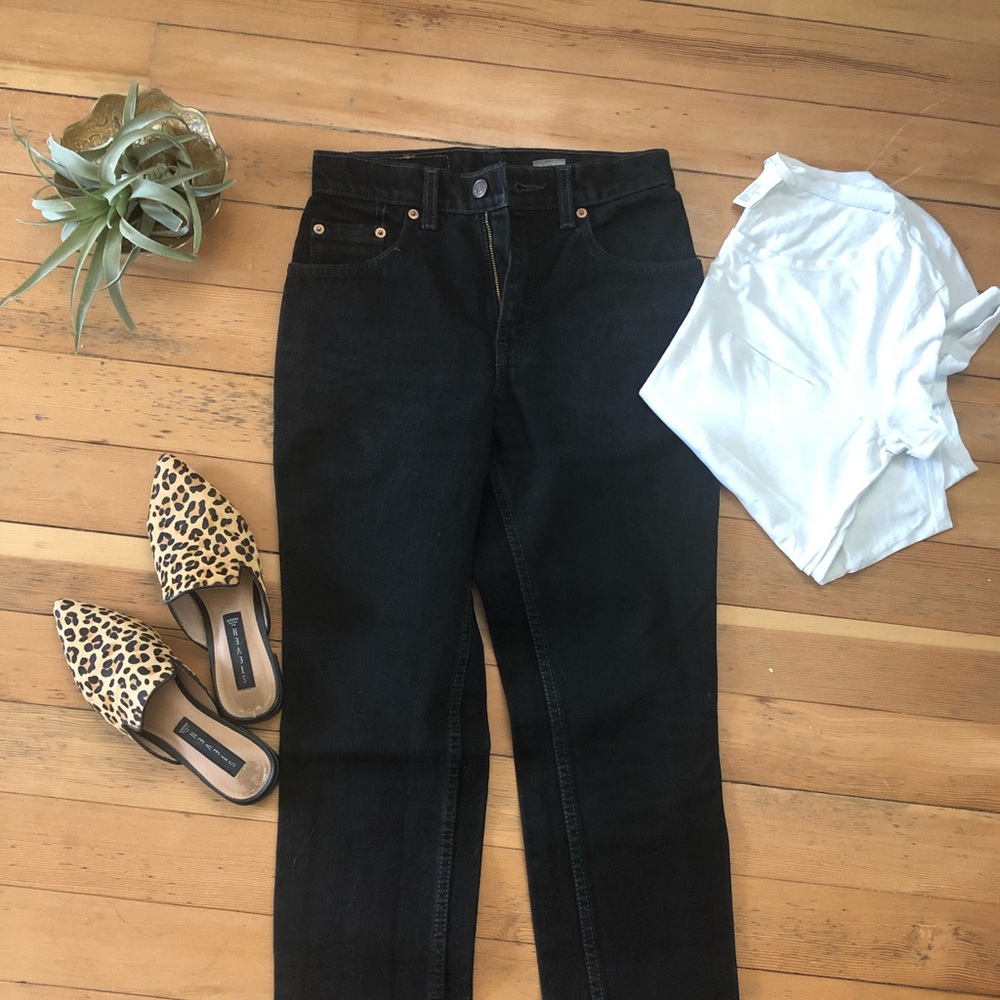 Black vintage Levi’s